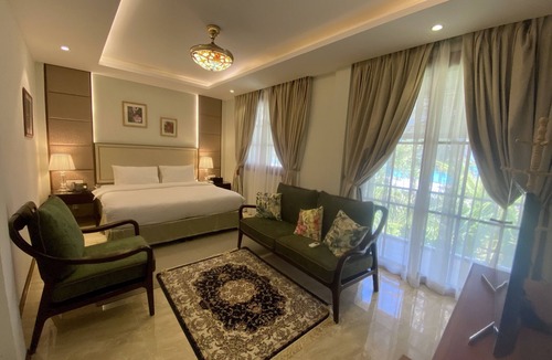Hanimaadhoo Bed & Breakfast | Maldives Family Vacation Home on the beach with a pool and game room