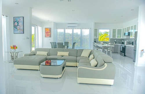 Long Bay Villa | Marvellous 3 Bedrooms Villa with Private Swimming Pool