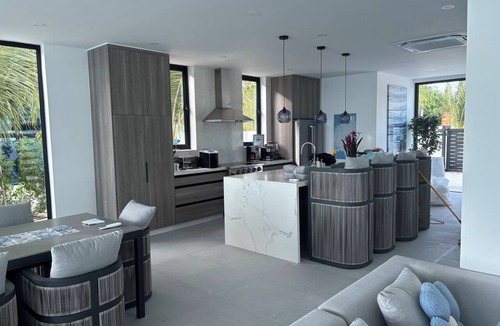 Blue Hills Villa | New - Aqua Blu BEACHFRONT Villa- "The Jasmine" Oceanfront - 4 King Bedrooms