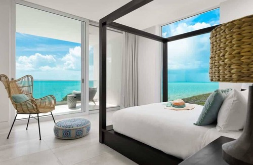 Leeward Settlement Villa | Oceanfront Villa w/Infinity Pool & Kayaks