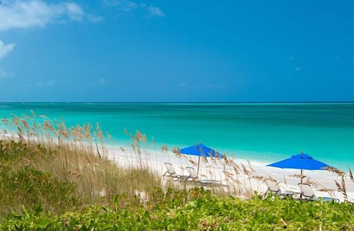 Grace Bay Condo | OCTOBER 10% PROMOTION DISCOUNT. Book and stay 7 nights or 1 month in October.