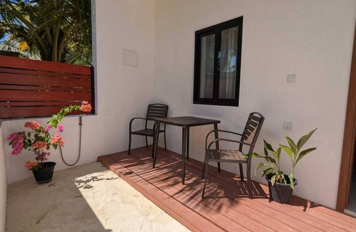 Omadhoo House | Perfect 3-bedroom house with AC in delightful Omadhoo