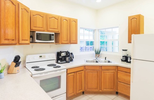 Leeward Settlement Villa | Perroquet Villa Family Villa near Leeward Beach