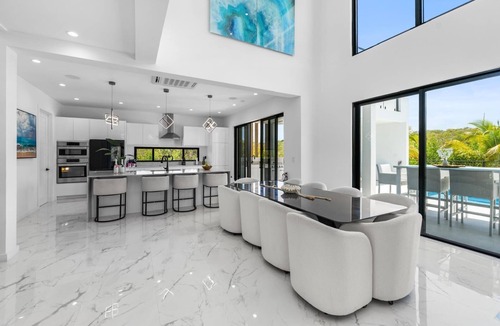 Long Bay Hills Villa | Poolside Villa with BBQ, Fire Pit & Near Beach