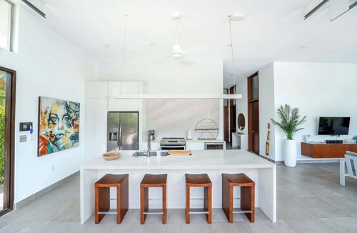 Long Bay Hills Villa | Premier Seaside Villa with Pool at White Villas (7