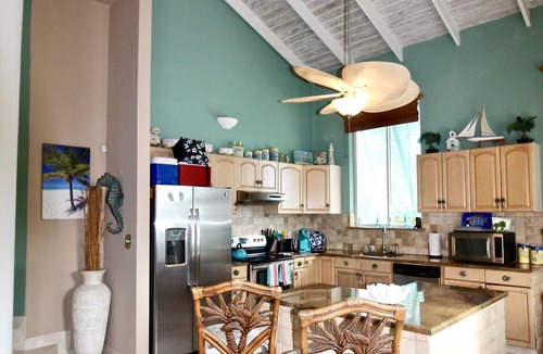 Leeward Settlement Villa | Private Pool and Fun Tiki Bar/4 Min Walk to Beach/Sleeps 6