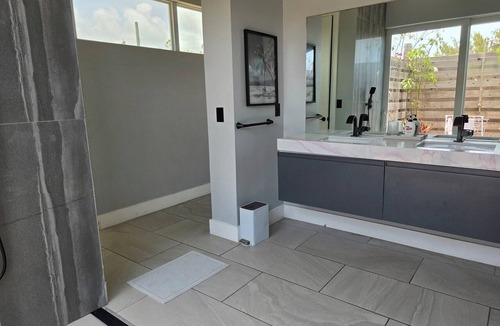 Ocean Point Villa | Private Pool Villa | Walk to Sapodilla Bay | Stunning Chalk Sound Views