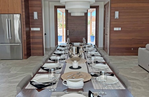 Long Bay Hills House | Private Spacious Four bedroom Villa with Ocean View a few miles from Grace Bay