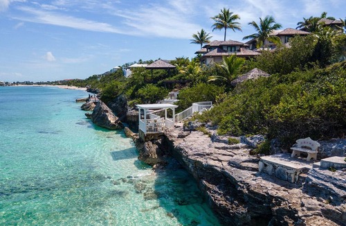 Providenciales Villa | Reef Tides Beach House Available as either a two-, three- or four-bedroom villa, priced accordingly.