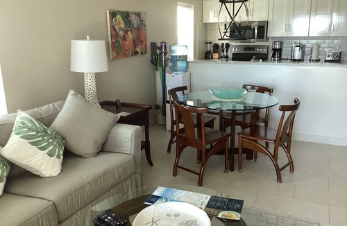 Wheeland Settlement Condo | Secluded One Bedroom In Tropical Paradise