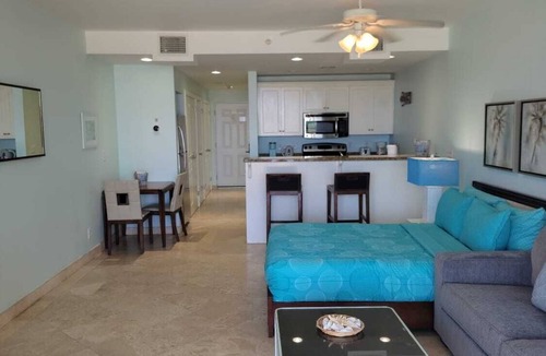 The Bight Condo | "Soleil"- Updated Luxury Studio- Turtle Cove- Stunning Carribean Views