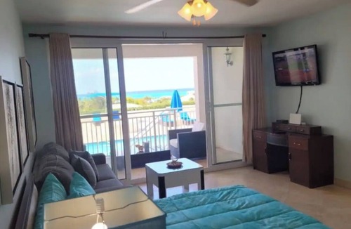 The Bight Apartment | "Soleil"- Updated Luxury Studio- Turtle Cove- Stunning Carribean Views
