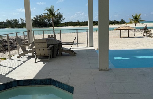 Sandy Point Villa | Stunning Luxury Beach Villa Stella Maris - 80% Introductory Discount