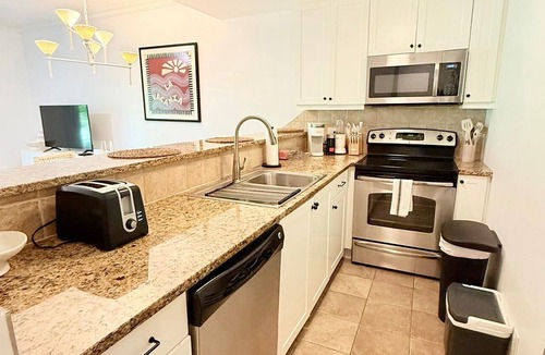 Leeward Settlement Condo | Stylish 1-bedroom condo in fabulous Leeward Settlement. Sleeps 4