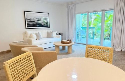 Leeward Settlement Condo | Stylish 1-bedroom condo in fabulous Leeward Settlement. Sleeps 4