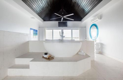 Ocean Point Villa | SulMare at Taylor Bay Luxury villas