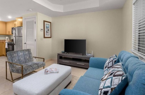 Venetian Road Settlement Apartment | Sweet 1 Bedroom Loft, Central