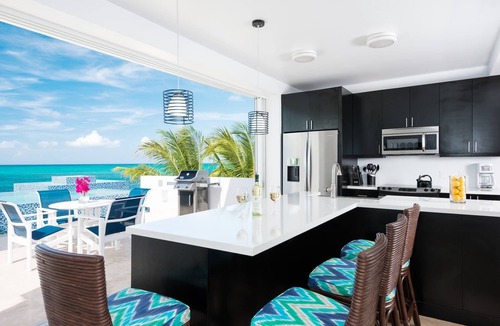 Providenciales House | TC Villas -Plum Wild -Grace Bay Luxury with Pool & Beach Views