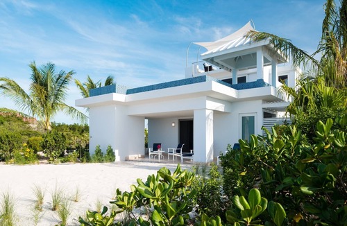 Providenciales House | TC Villas -Plum Wild -Grace Bay Luxury with Pool & Beach Views