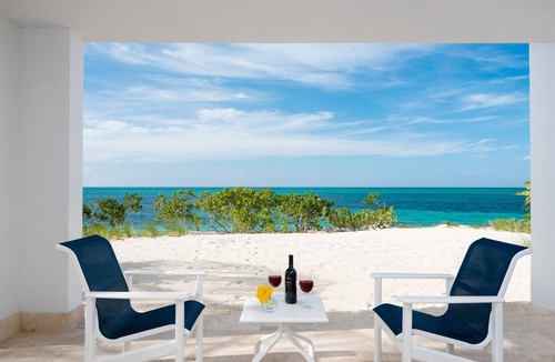 Providenciales House | TC Villas -Plum Wild -Grace Bay Luxury with Pool & Beach Views