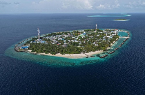 Kendhoo House | The Blue Cave by Fasdheythere