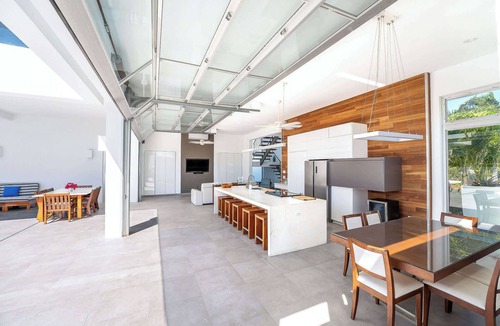 Long Bay Villa | Top-Rated Seaside Villa with Pool - White Villas