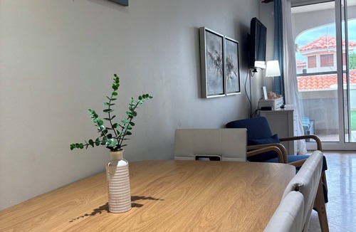 The Bight Condo | " Tradewinds" Updated Luxury Condo-Turtle Cove- 5 Minute Walk to Beach