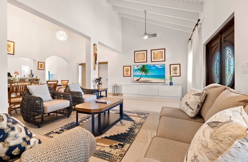 Long Bay Villa | Turkcation Spacious 4 bedroom villa minutes from Long Bay Beach Providenciales