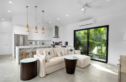 Grace Bay West Villa | Turquoise Coral Villa 2 BDR