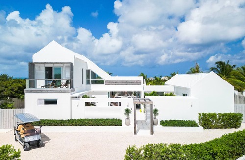 Leeward Settlement Villa | Unparalleled 21: Luxury Villa w/Pool & Golf Cart