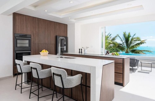 Long Bay Villa | Villa 1 Blue Lagoon 4 Br