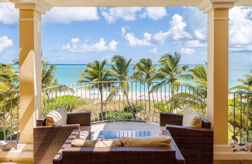 Grace Bay Condo | Villa 307 2 BR luxury Ocean front