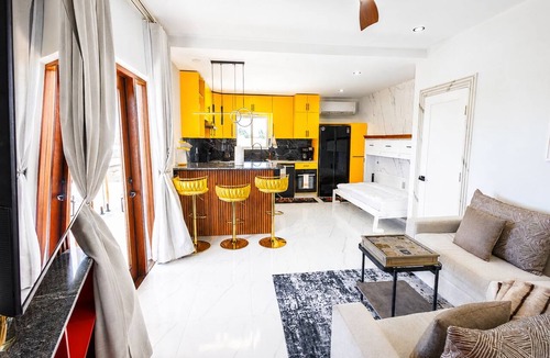Discovery Bay Apartment | Villa Camila is a stylish, modern one-bedroom apartment, centrally located.