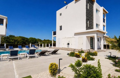 Discovery Bay Apartment | Villa Camila is a stylish, modern one-bedroom apartment, centrally located.