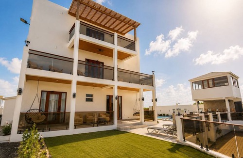 Discovery Bay Apartment | Villa Camila is a stylish, modern one-bedroom apartment, centrally located.