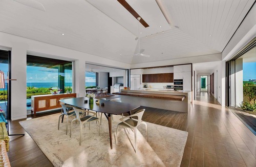 Blue Mountain Villa | Villa Cosmo · Award-Winning · Luxury · Concierge