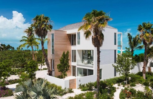 Long Bay Hills Villa | Villa Hyperion - Long Bay Beach