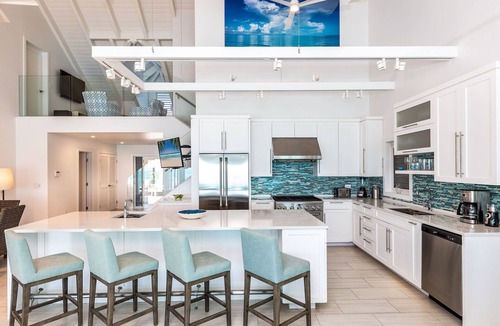Ocean Point Villa | Villa Moonshadow - Private 5 bedroom, waterfront villa - 3 minutes to the beach.