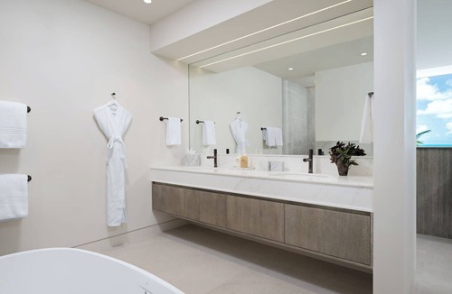 Long Bay Hills Villa | Villa Paradisa
