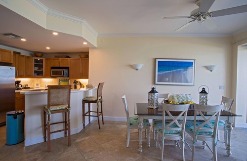 Grace Bay Condo | Villa Renaissance Villa 203 2nd Floor, 2 Bedrooms, 2 Bathrooms, Ocean Front