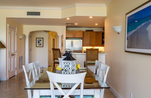 Grace Bay Condo | Villa Renaissance Villa 203 2nd Floor, 2 Bedrooms, 2 Bathrooms, Ocean Front