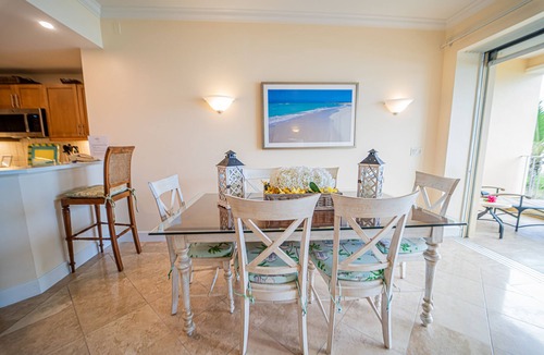 Grace Bay Condo | Villa Renaissance Villa 203 2nd Floor, 2 Bedrooms, 2 Bathrooms, Ocean Front