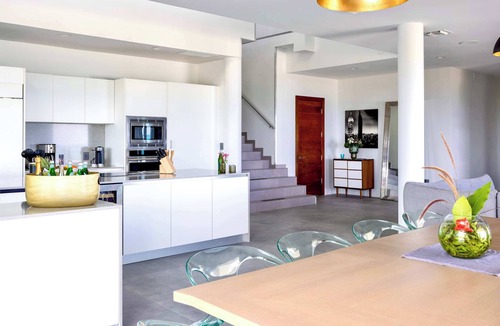 Blue Mountain Villa | Villa Skyline · Award-Winning · Luxury · Concierge