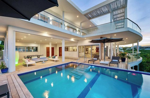 Blue Mountain Villa | Villa Skyline · Award-Winning · Luxury · Concierge