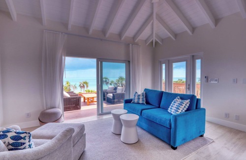 Long Bay Hills House | Vision Kite - Longbay Beach House