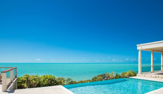30% off October. Popular ocean front villa with great service and great value. in Providenciales