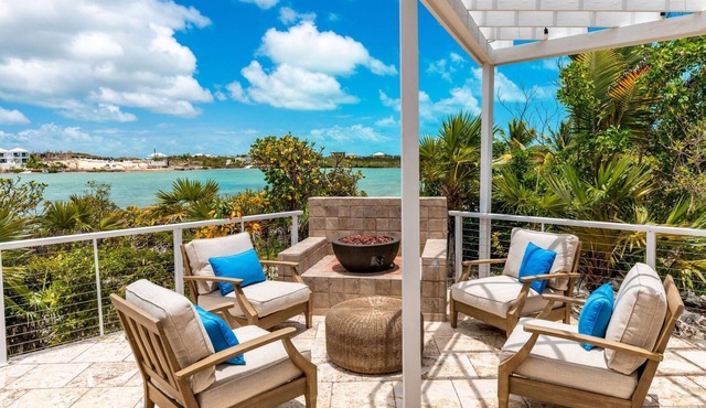 A Secluded Retreat on Silly Creek in Providenciales