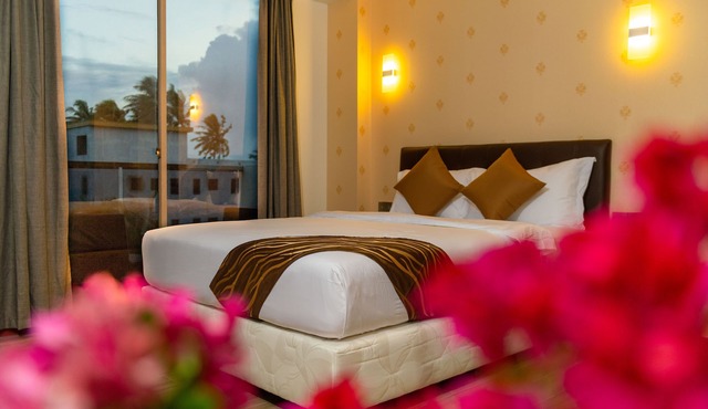Ari Grand Hotel & Spa in Dhangethi