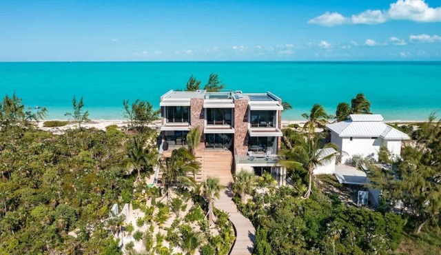 Beachfront Villa w/Pool & Ocean Views in Long Bay