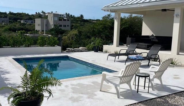 Beyond The Sea Cottage Turks and Caicos Islands in The Bight Settlement